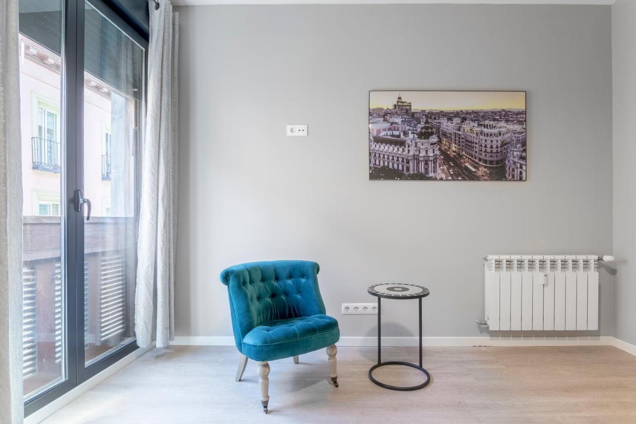 Cross Check Descalzas Reales Apartment Madrid