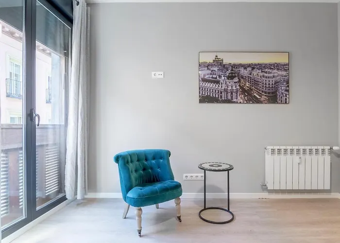 Descalzas Reales Apartment